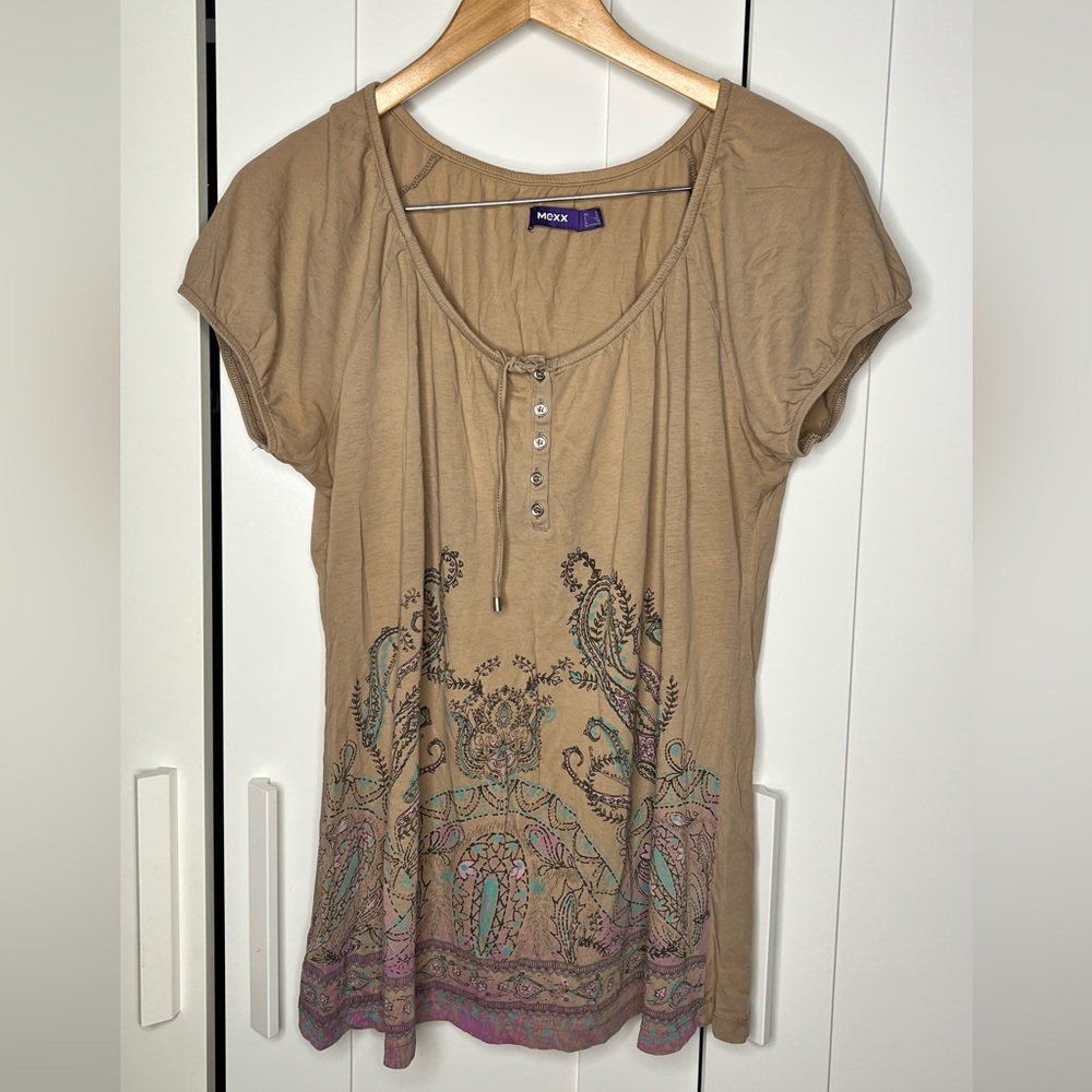 Mexx Tan Cap Sleeve Graphic Blouse